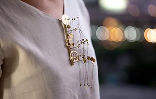 首飾三問(wèn) | 首飾為何要?jiǎng)樱?/></div>
    <span id=